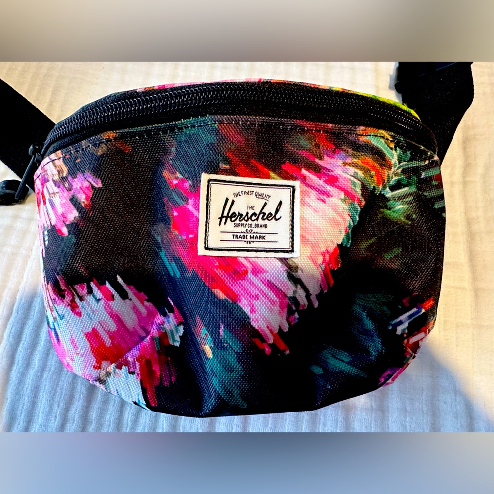 Herschel Fourteen Hip Pack in Pixie Floral
